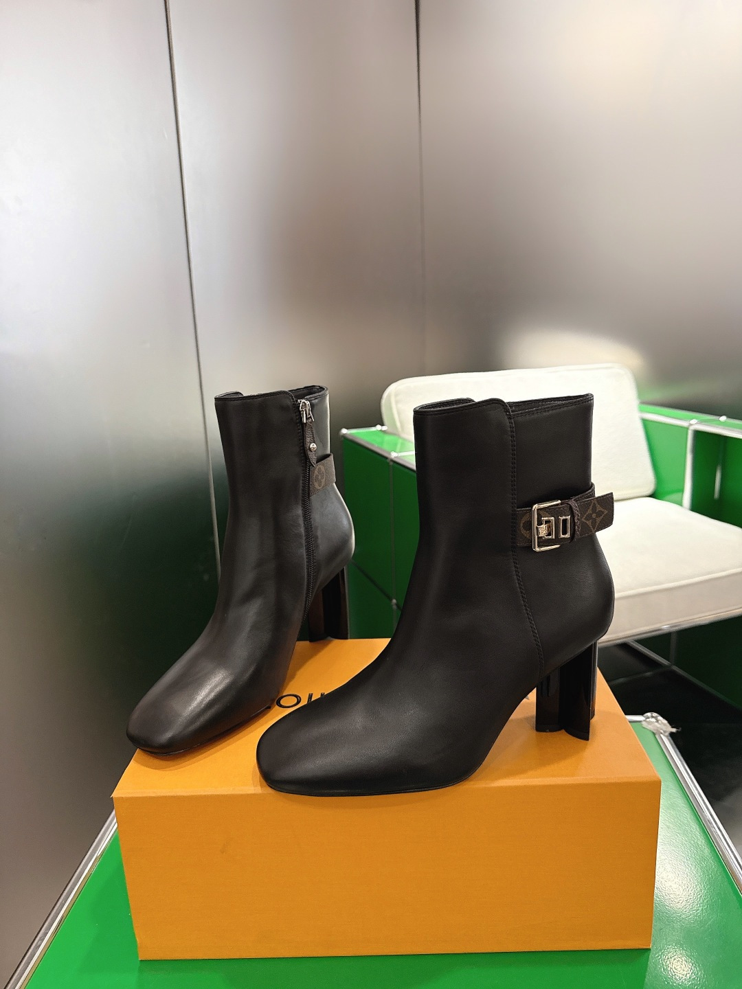 Women's Elegant Black Leather Ankle Boots - Square Toe Design