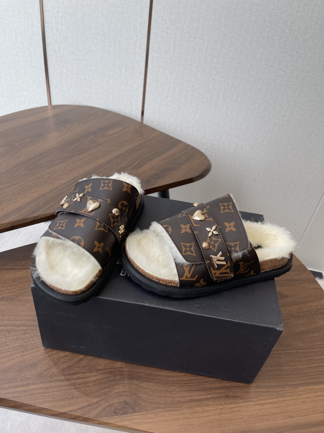 Louis Vuitton Paseo Flat Comfort Mules Shearling Monogram Slides