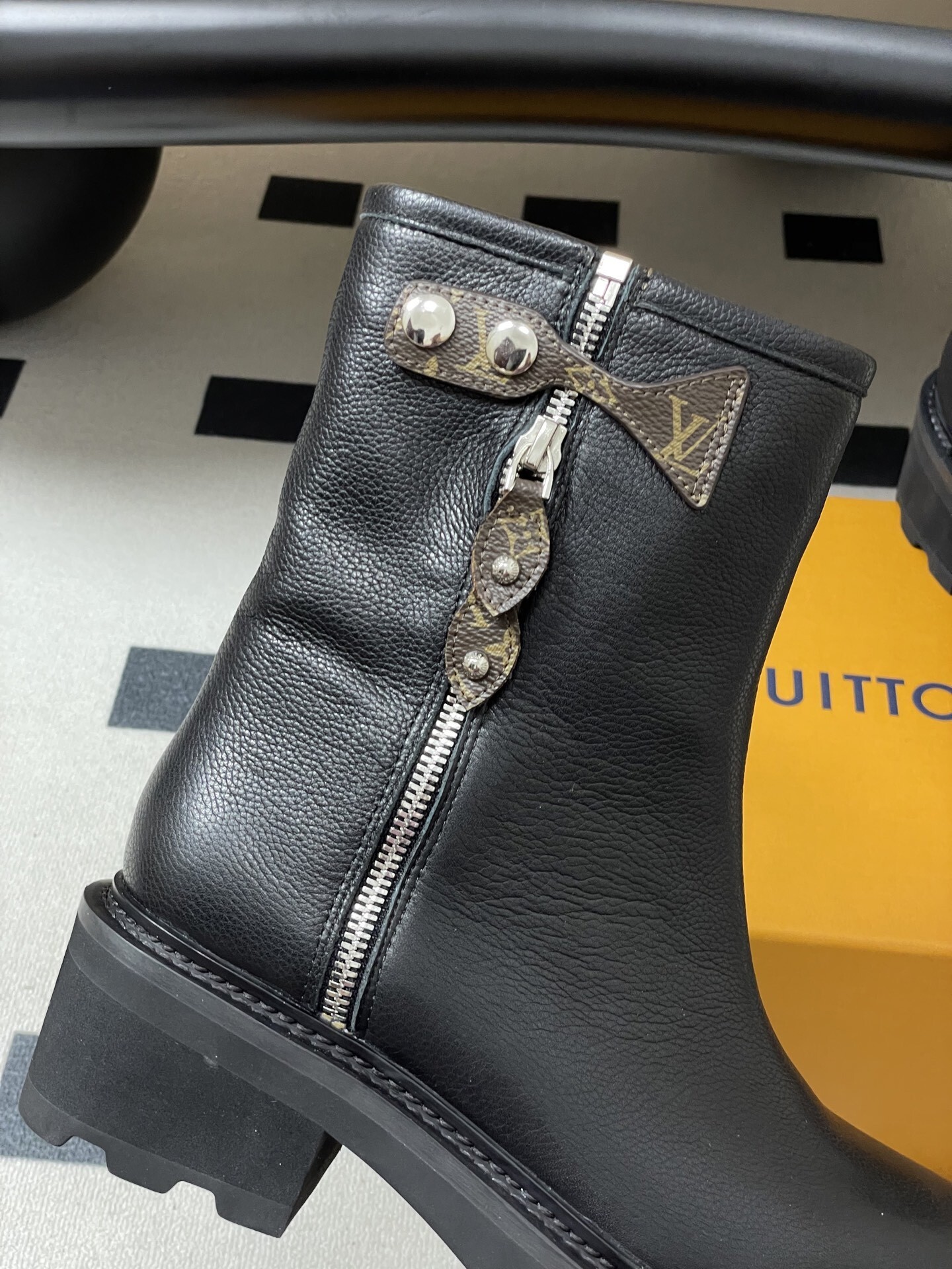 Louis Vuitton Black Grained Leather Discovery Ankle Boots