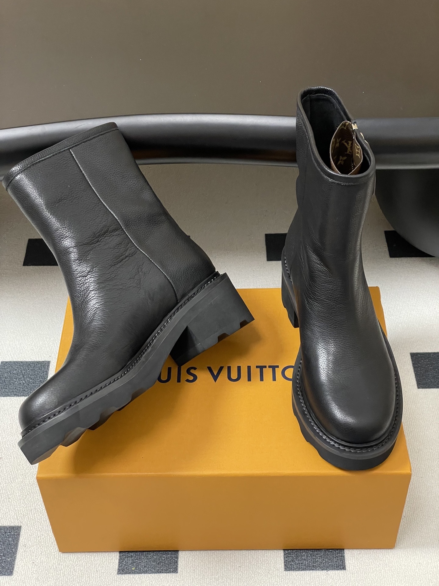 Louis Vuitton Black Grained Leather Discovery Ankle Boots