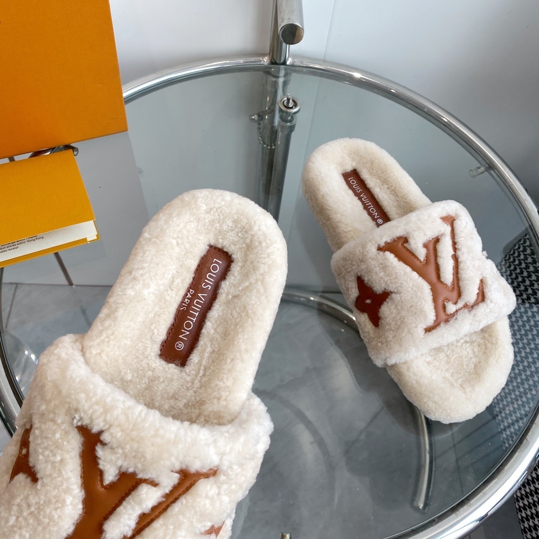 Louis Vuitton White Shearling Slides - Luxury LV Comfort Slippers