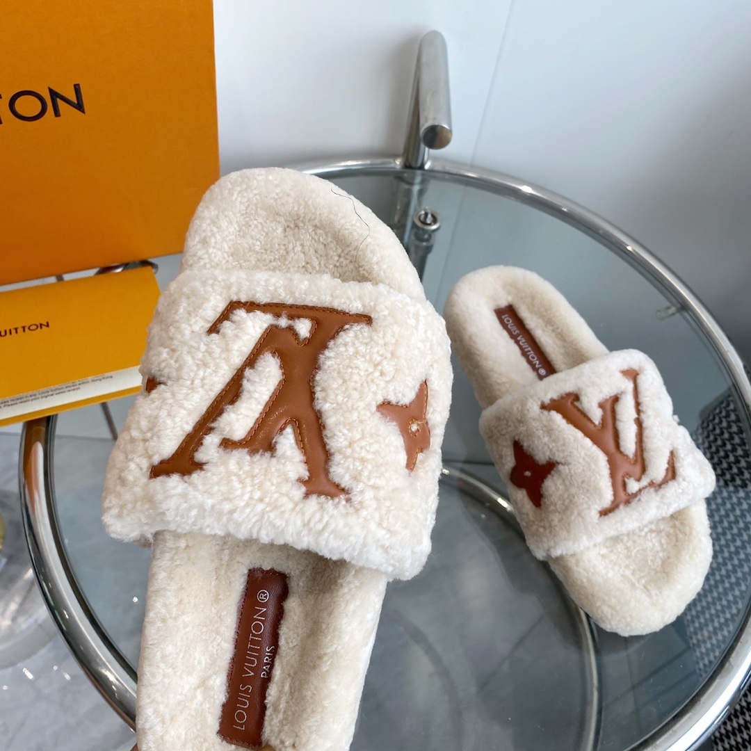 Louis Vuitton White Shearling Slides - Luxury LV Comfort Slippers