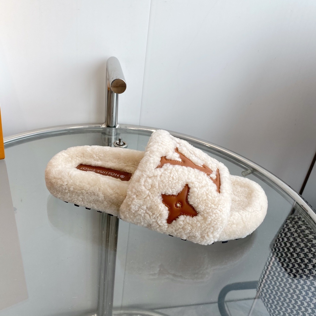 Louis Vuitton White Shearling Slides - Luxury LV Comfort Slippers