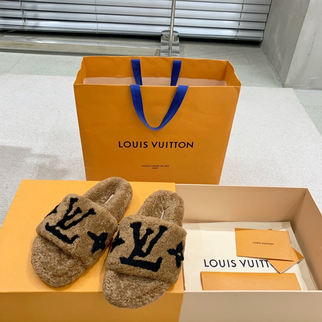 Louis Vuitton Monogram Shearling Slides – Luxury Beige Fur Slippers