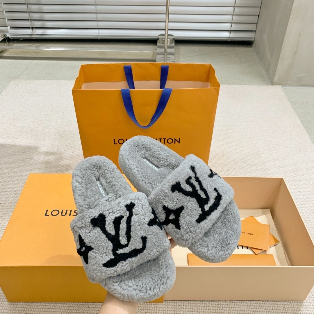 Louis Vuitton Grey Monogram Shearling Pool Pillow Comfort Sandals