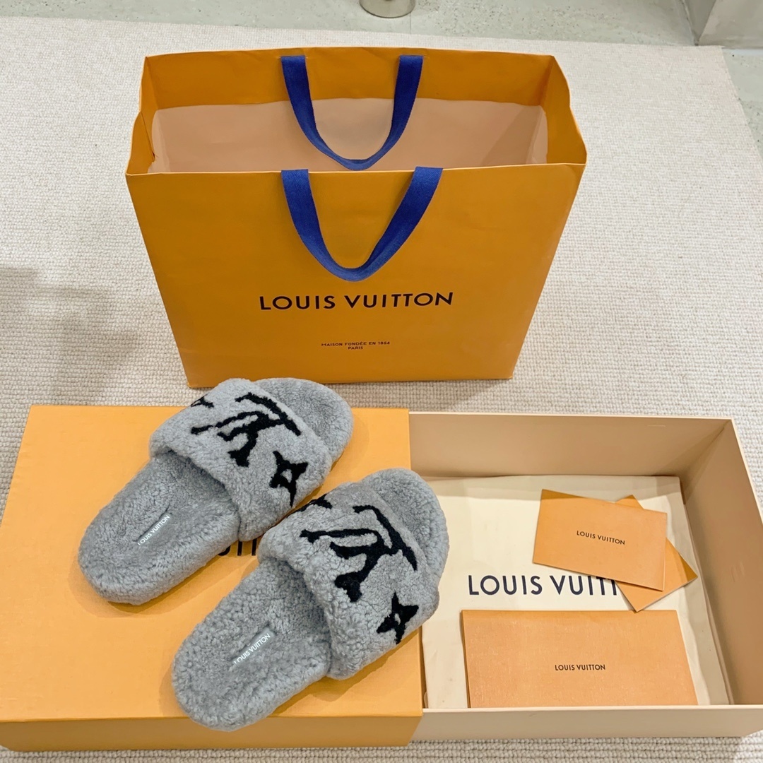 Louis Vuitton Grey Monogram Shearling Pool Pillow Comfort Sandals