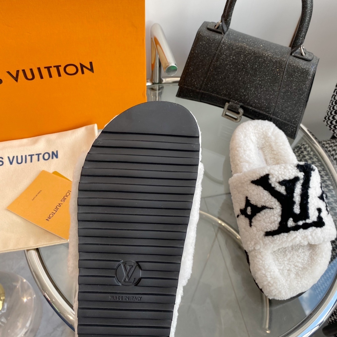 Luxury Women's Faux Fur Monogram Slippers - Cozy White Slides