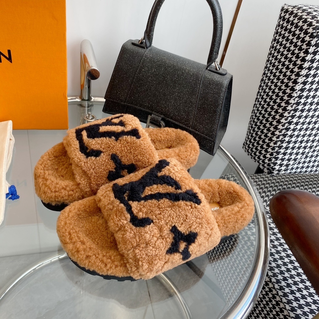 Luxury Louis Vuitton Monogram Shearling Comfort Slides in Tan