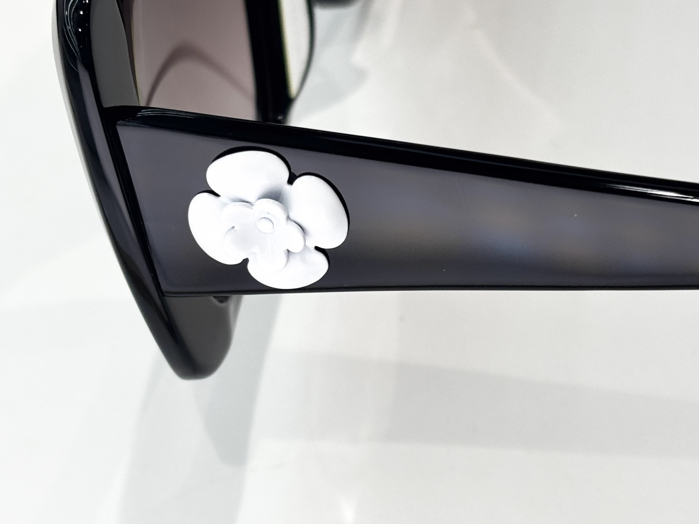 Chanel Luxury Square Sunglasses with White Camellia Detail - Black
