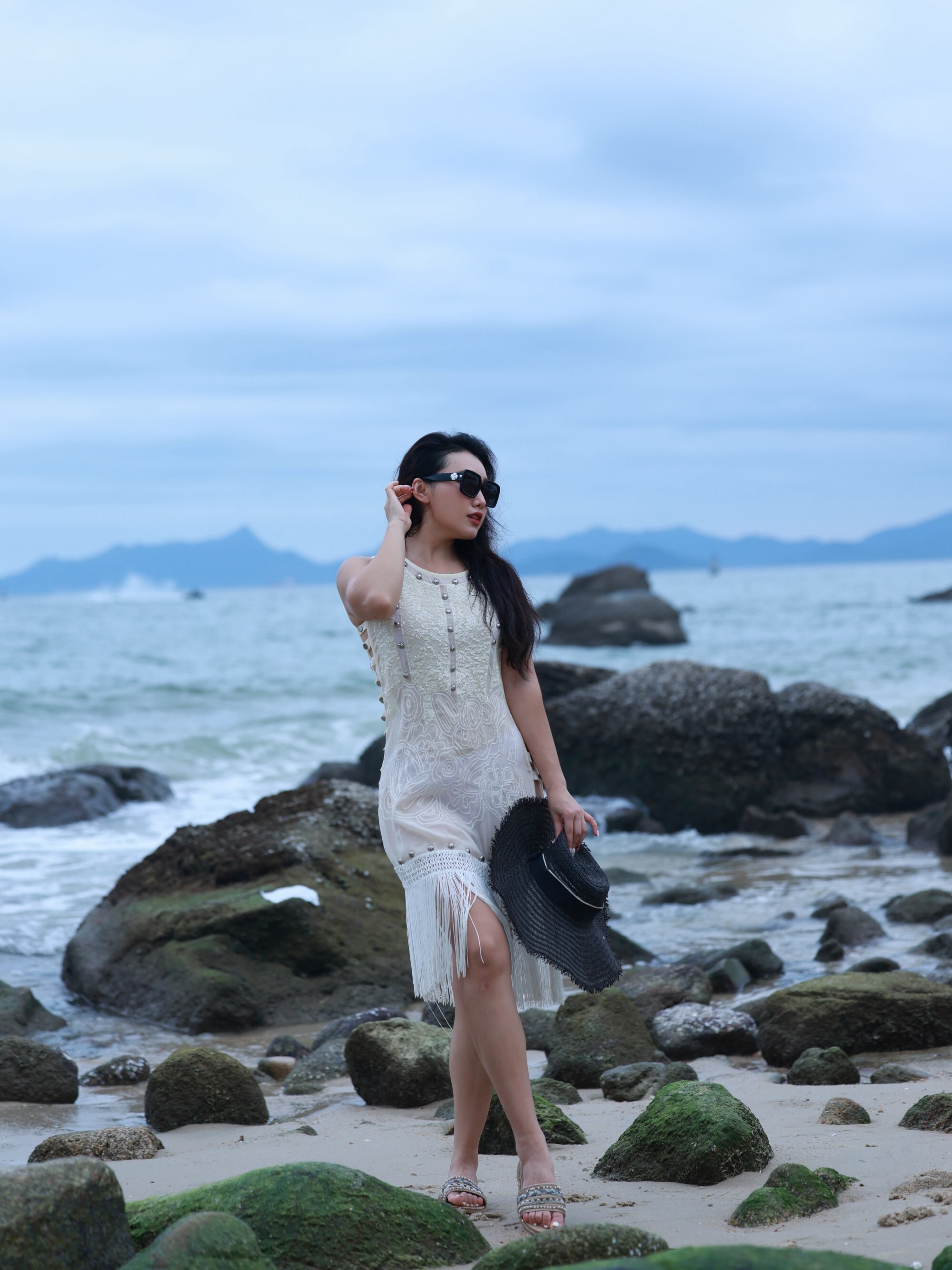 Elegant Black & White Bow One-Piece Swimsuit - Chic Beachwear