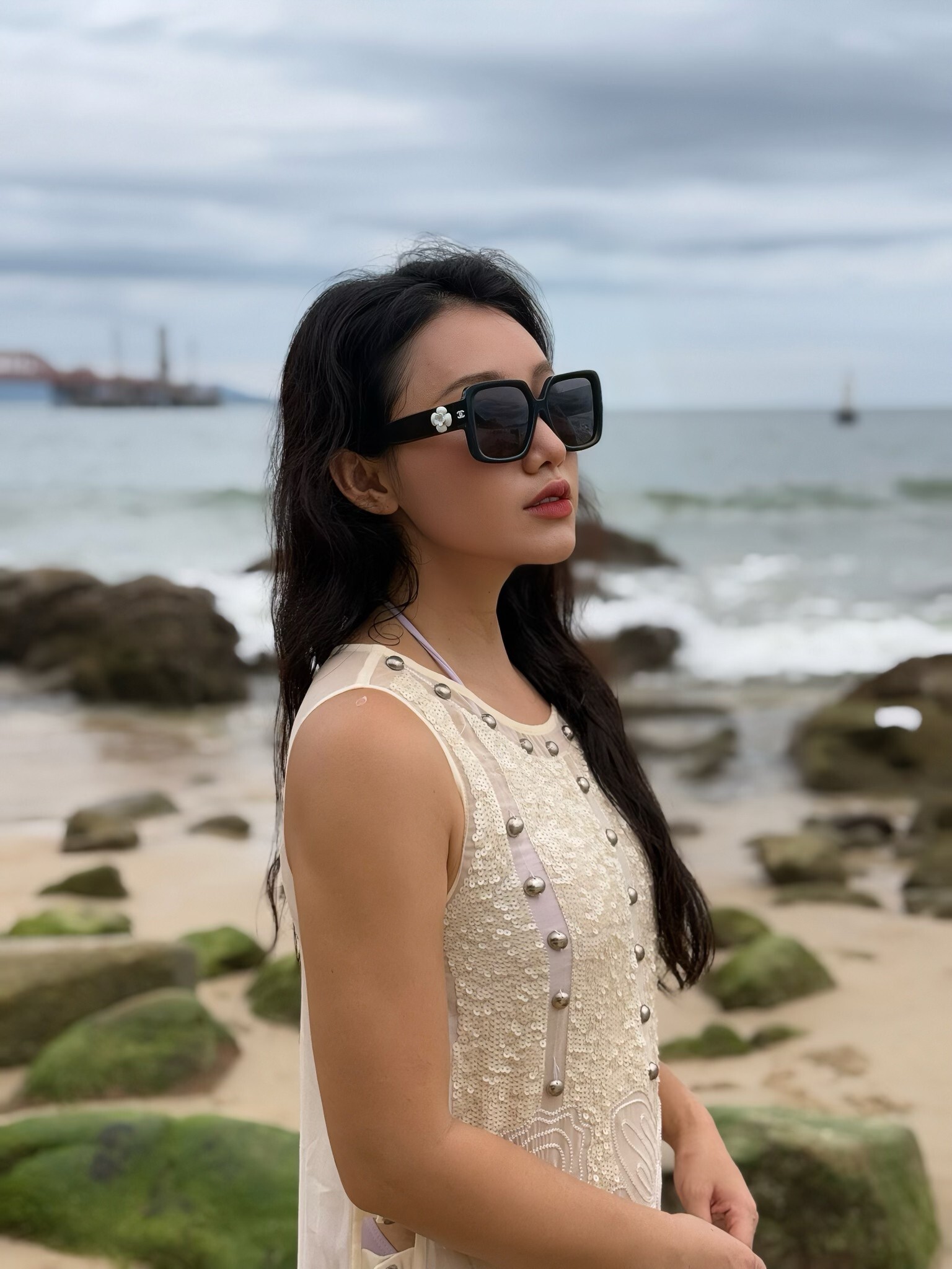 Elegant Black & White Bow One-Piece Swimsuit - Chic Beachwear