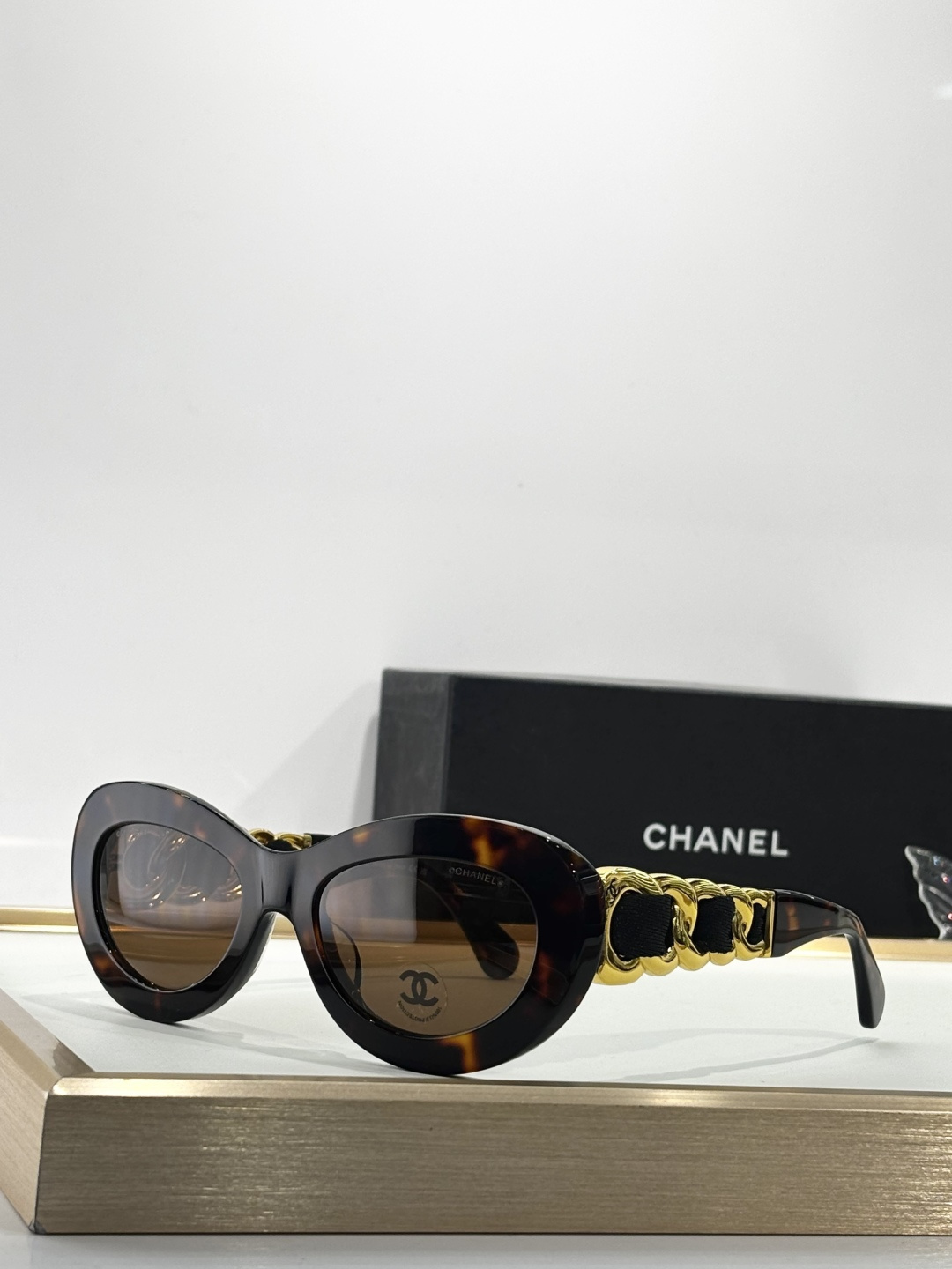 Chanel Luxury Oversized Cat-Eye Sunglasses with Gold Chain Detail