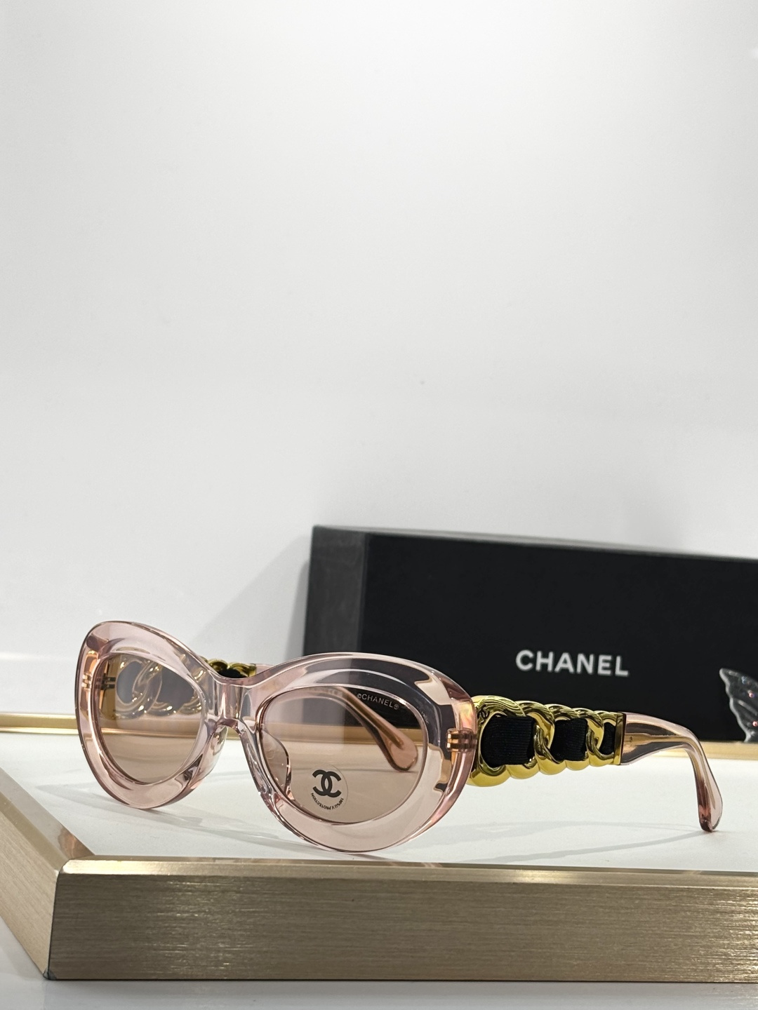Chanel Luxury Oversized Cat-Eye Sunglasses with Gold Chain Detail
