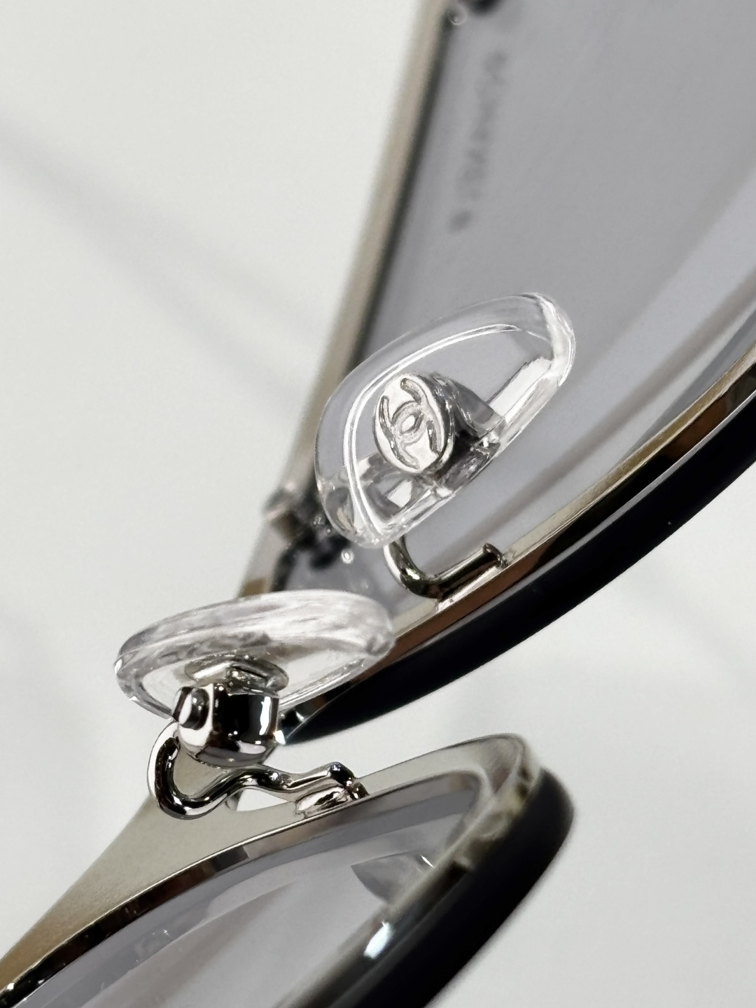 Luxury Chanel Silver Rimless Sunglasses - Iconic CC Logo Y2K Design