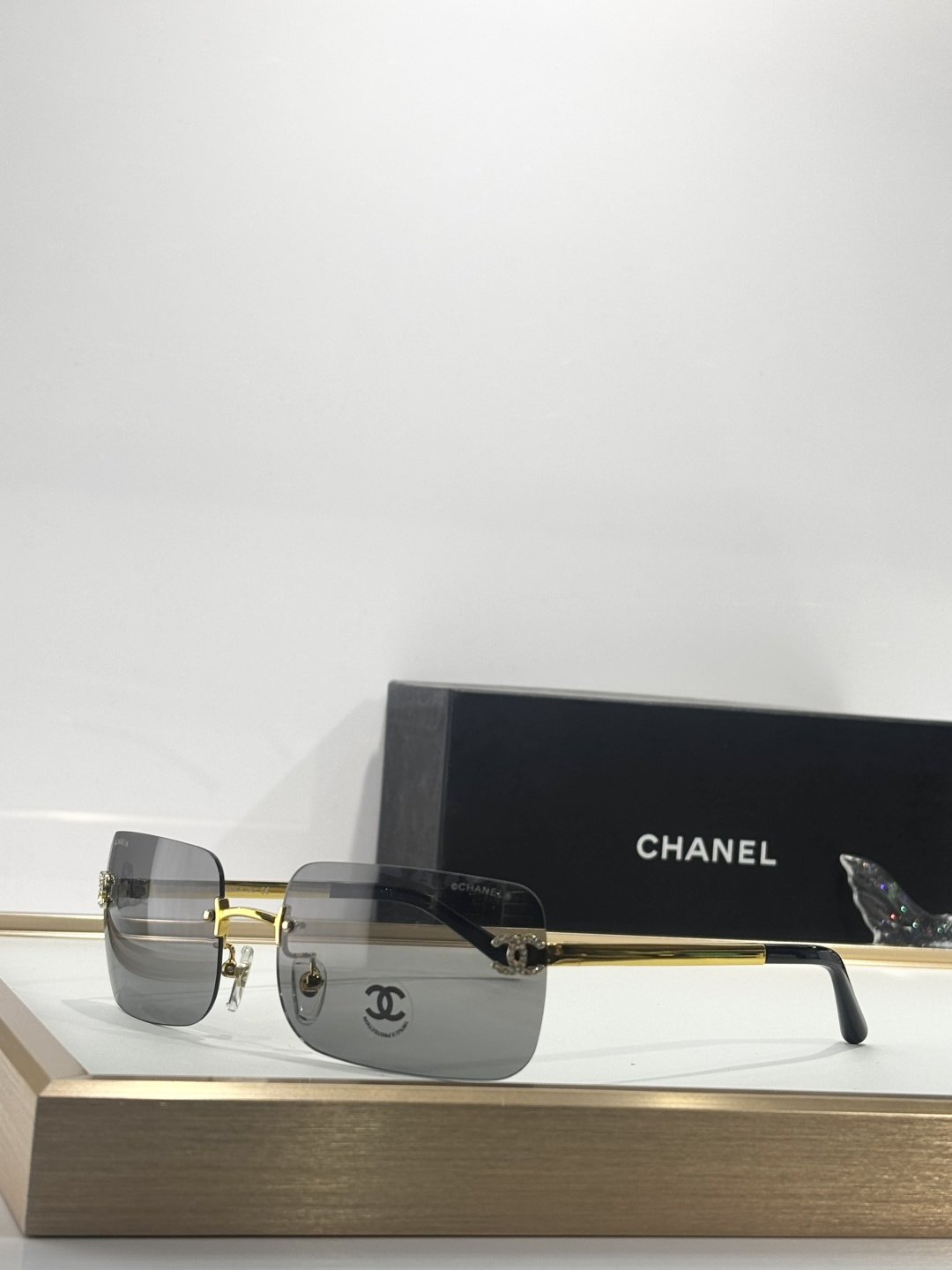 Luxury Chanel Rimless Sunglasses - Crystal CC Logo Gradient