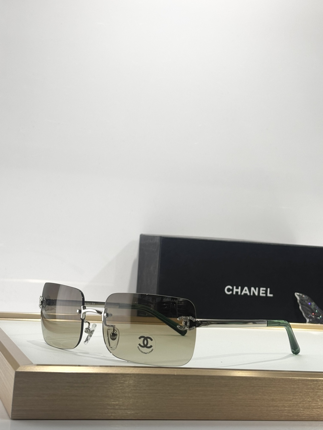Luxury Chanel Rimless Sunglasses - Crystal CC Logo Gradient