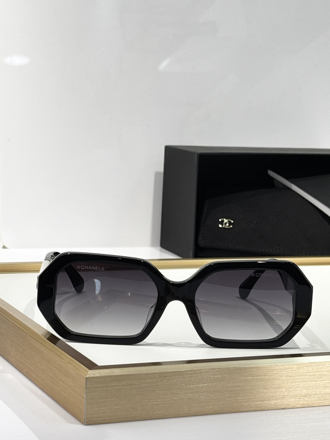 Chanel Oversized Geometric Sunglasses – Black & Grey Felt Detail