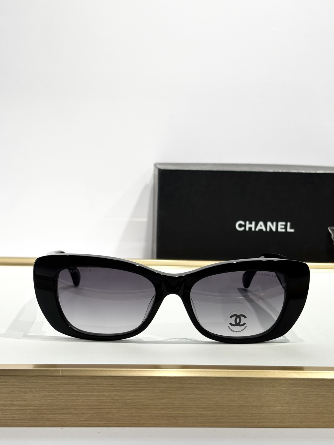 Chanel Oversized Cat-Eye Sunglasses Black Acetate with CC Logo