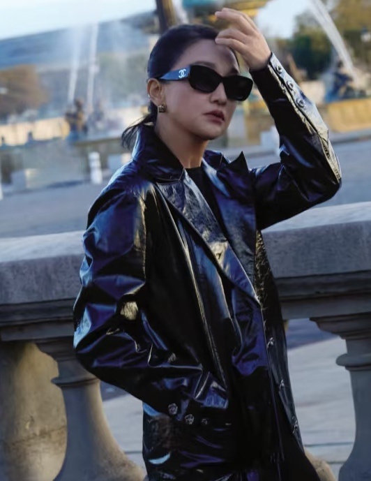 Luxury Black Patent Leather Trench Coat - Sleek High-Gloss Jacket