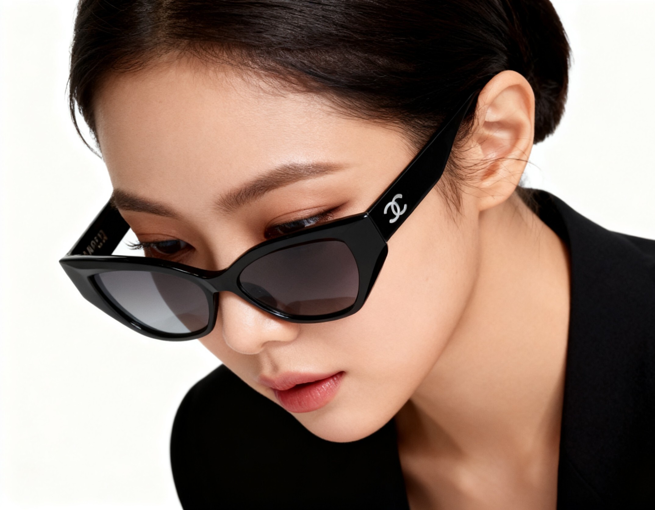 Chanel Luxury Black Cat-Eye Sunglasses with Gradient Lenses