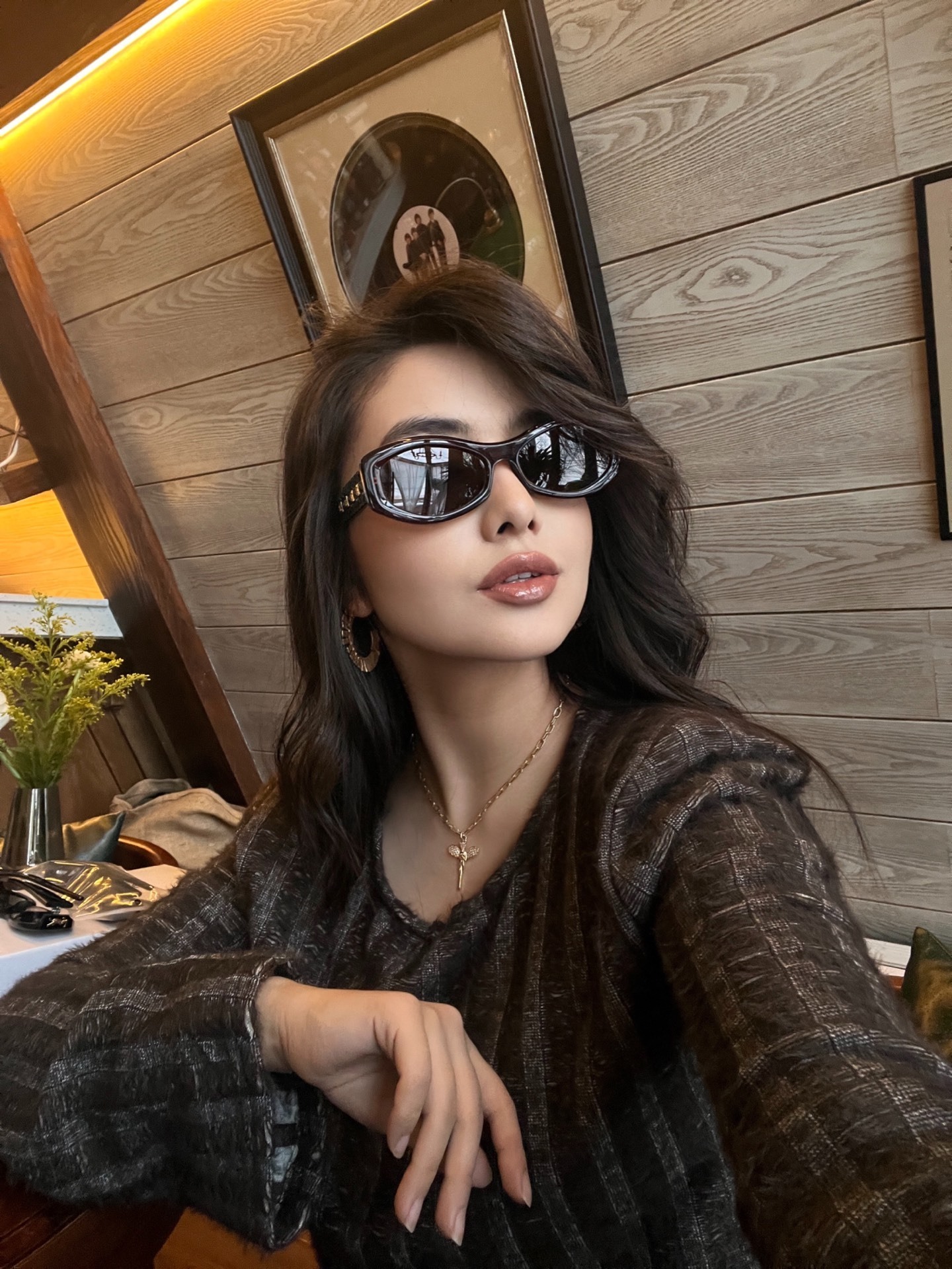 Chic Women's Oval Sunglasses - Vintage Designer Style UV Protection