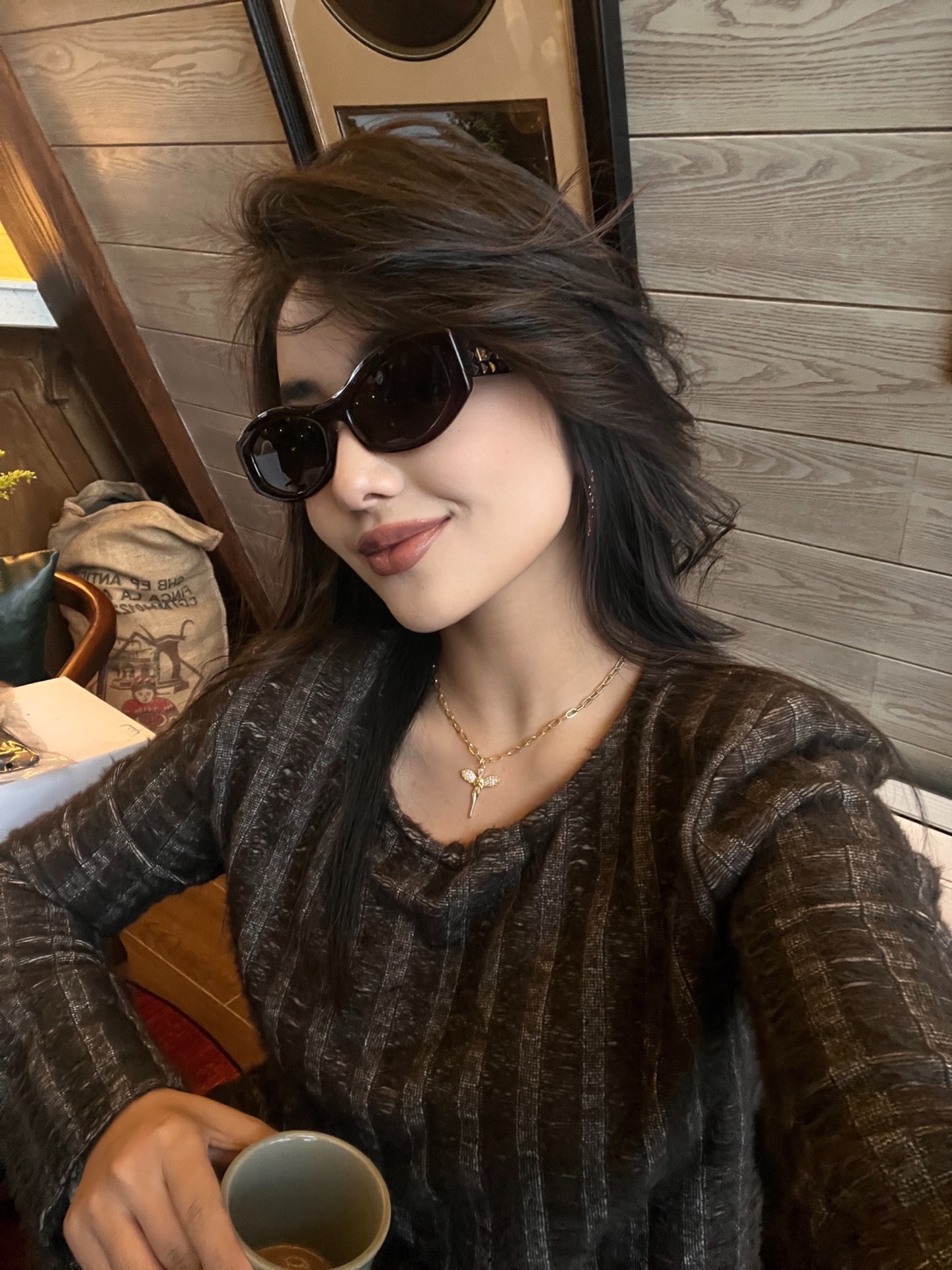 Chic Women's Oval Sunglasses - Vintage Designer Style UV Protection