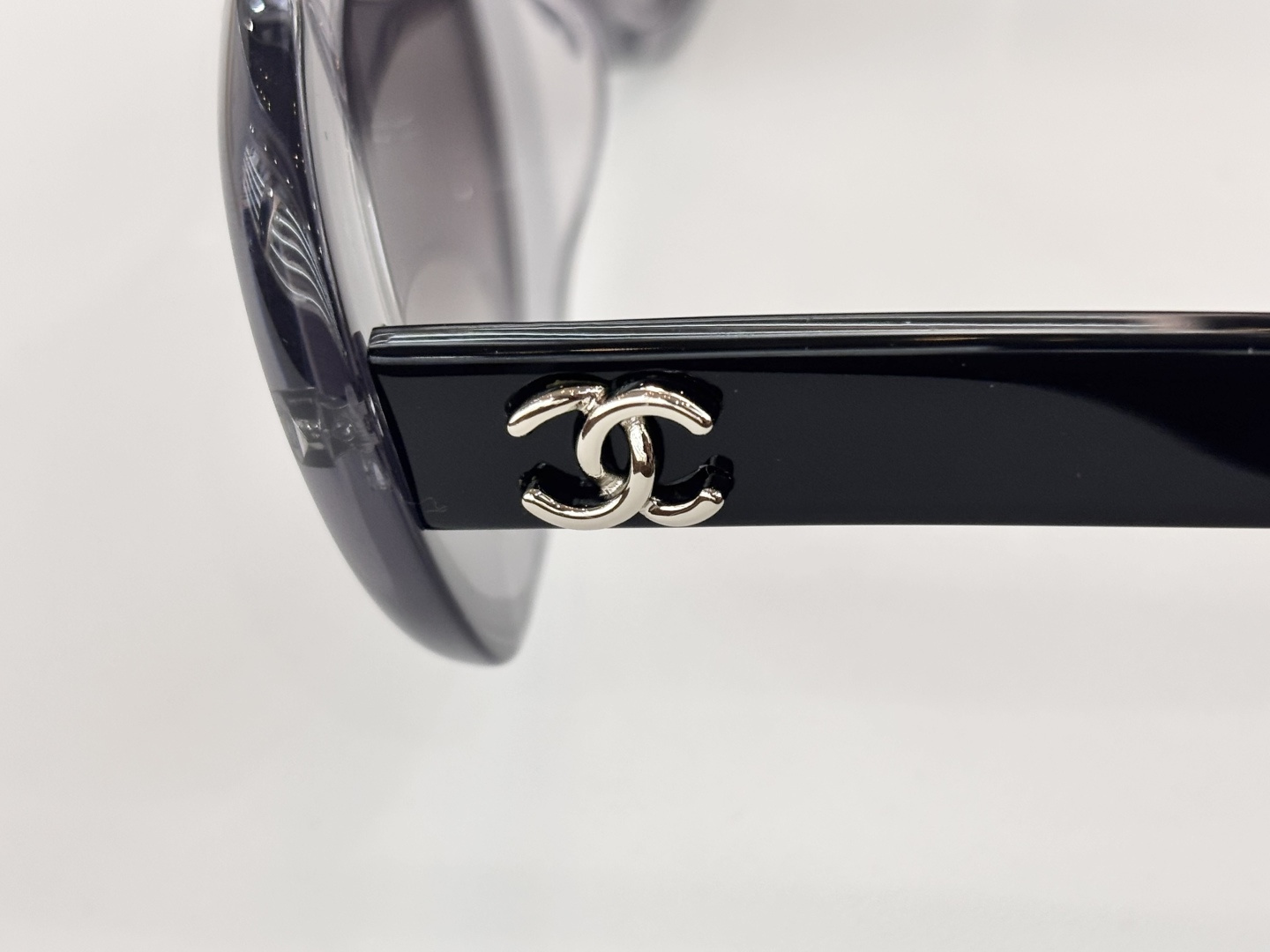 Chanel Luxury Oval Sunglasses - Elegant Women's Designer Eyewear