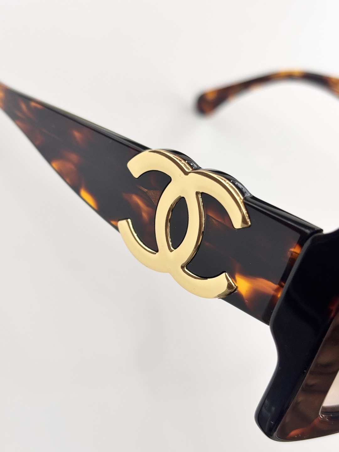 Chanel Luxury Oversized Square Sunglasses with Iconic CC Logo