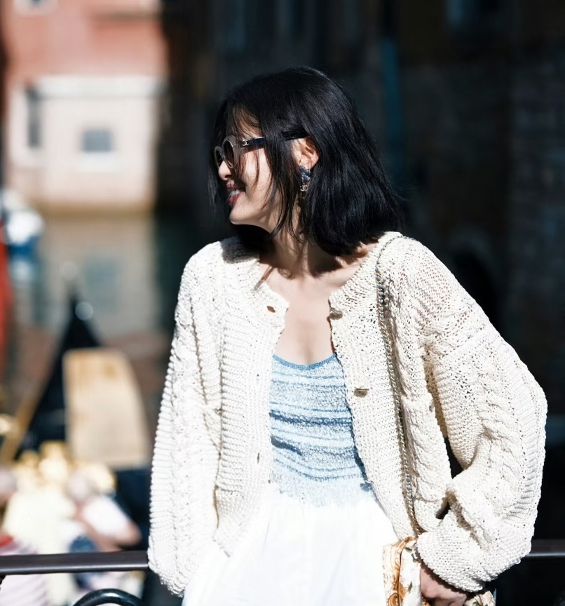 Women's Cream Chunky Knit Cardigan - Elegant Oversized Sweater