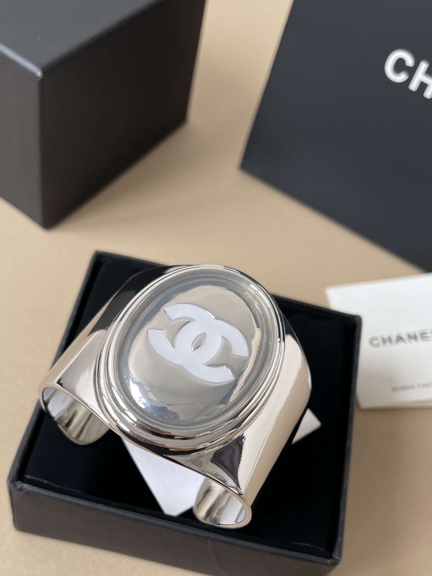 Chanel 2025 SS Metal & Resin CC Logo Jewelry Collection