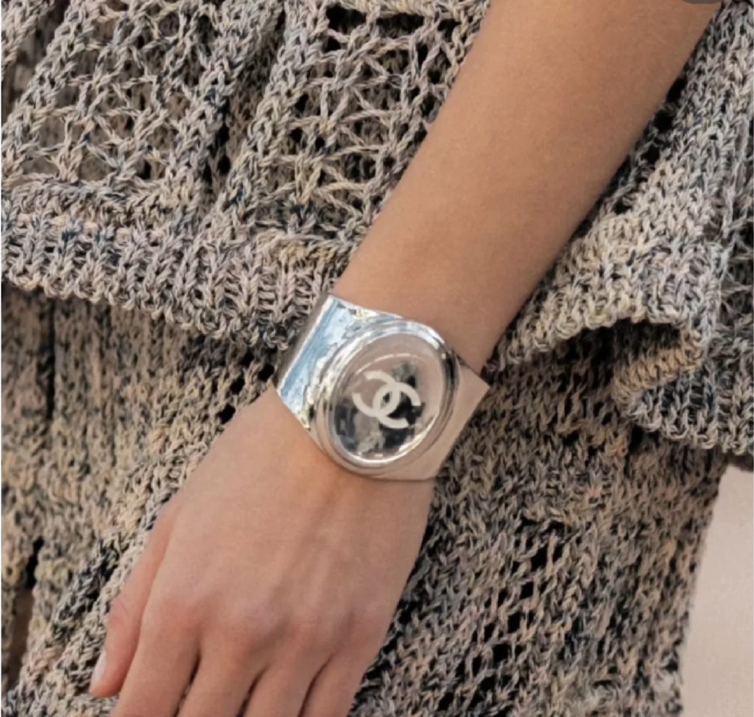 Chanel 2025 SS Metal & Resin CC Logo Jewelry Collection