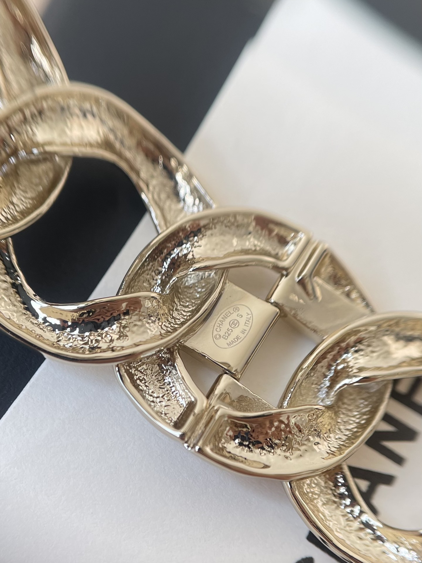 Luxury Chanel CC Logo Chain Link Cuff Bracelet - Gold Tone