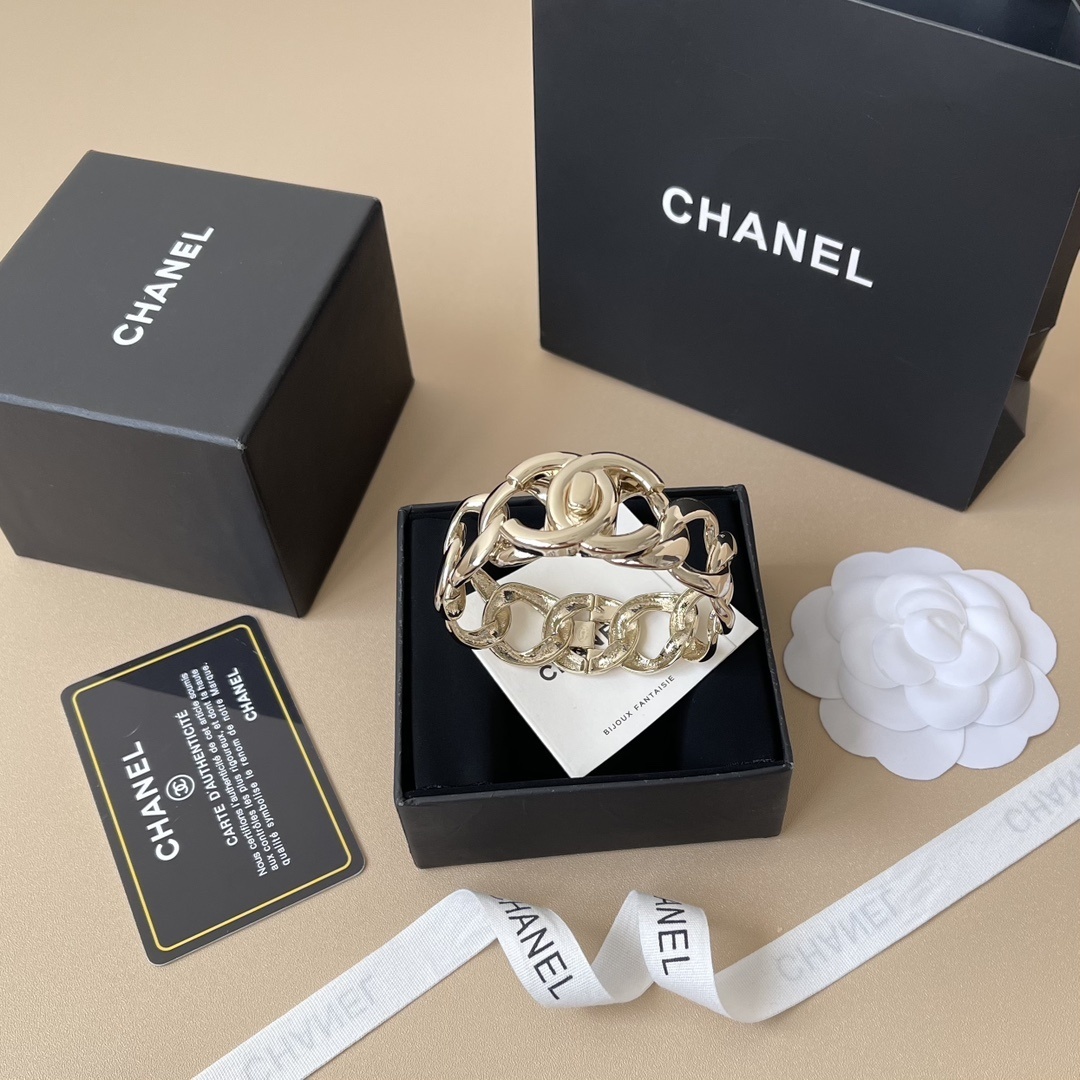 Luxury Chanel CC Logo Chain Link Cuff Bracelet - Gold Tone