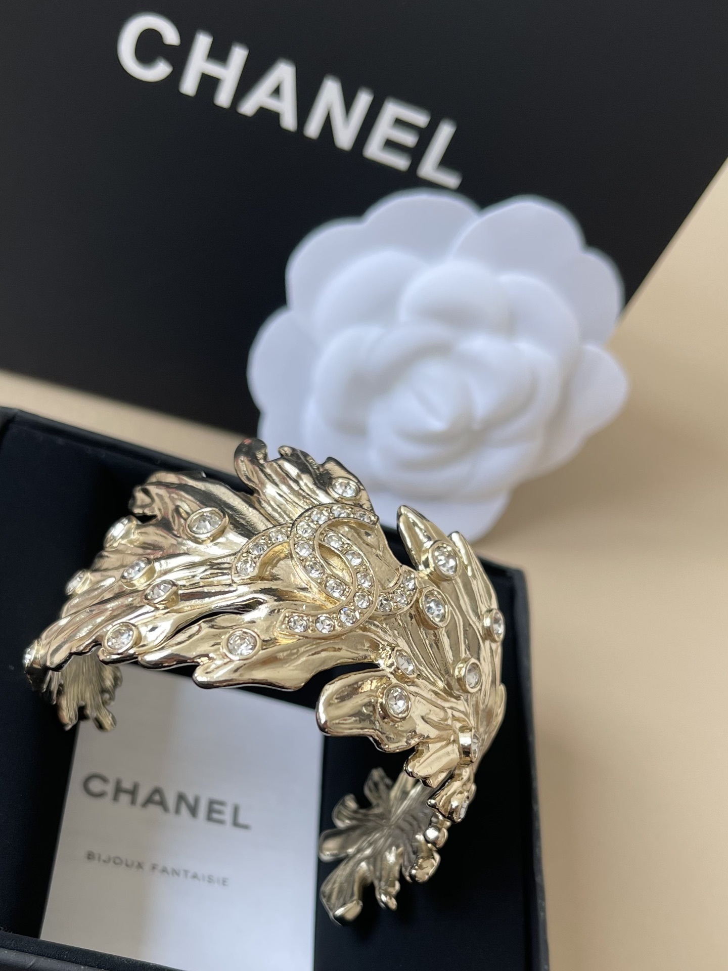 Chanel 2025 Spring/Summer Gold Leaf Wide Cuff Bangle with Crystals