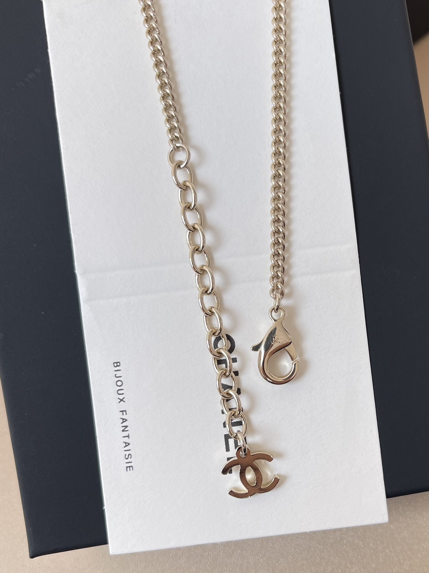 Luxury Pink Marble Handbag Pendant Necklace - Gold Chain Jewelry