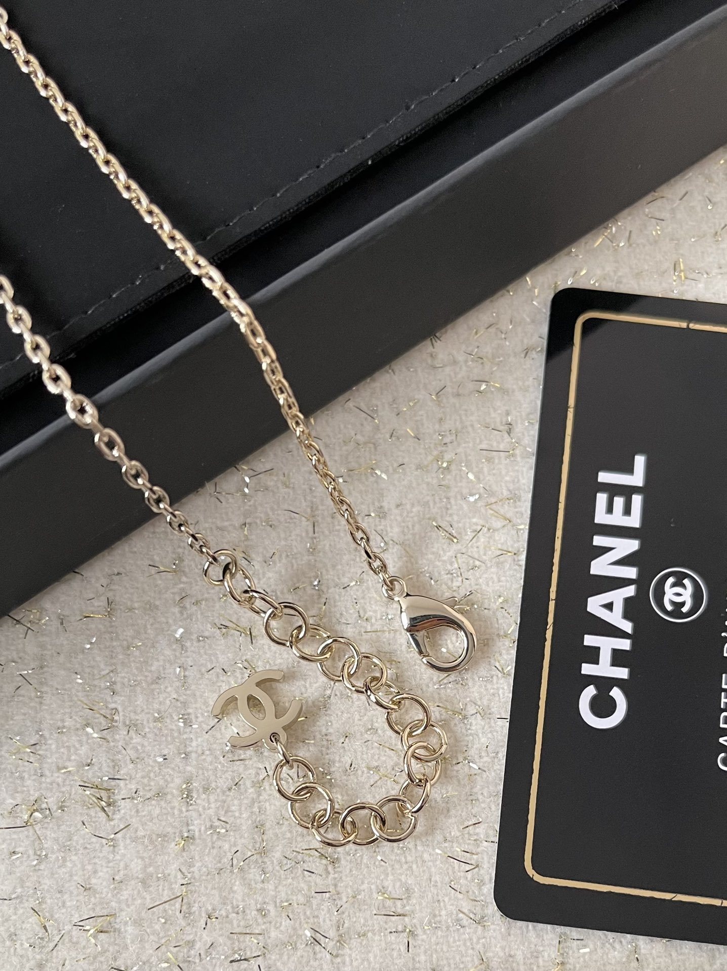 Elegant Crystal Bow & Pearl Long Necklace - Luxury Fashion Jewelry