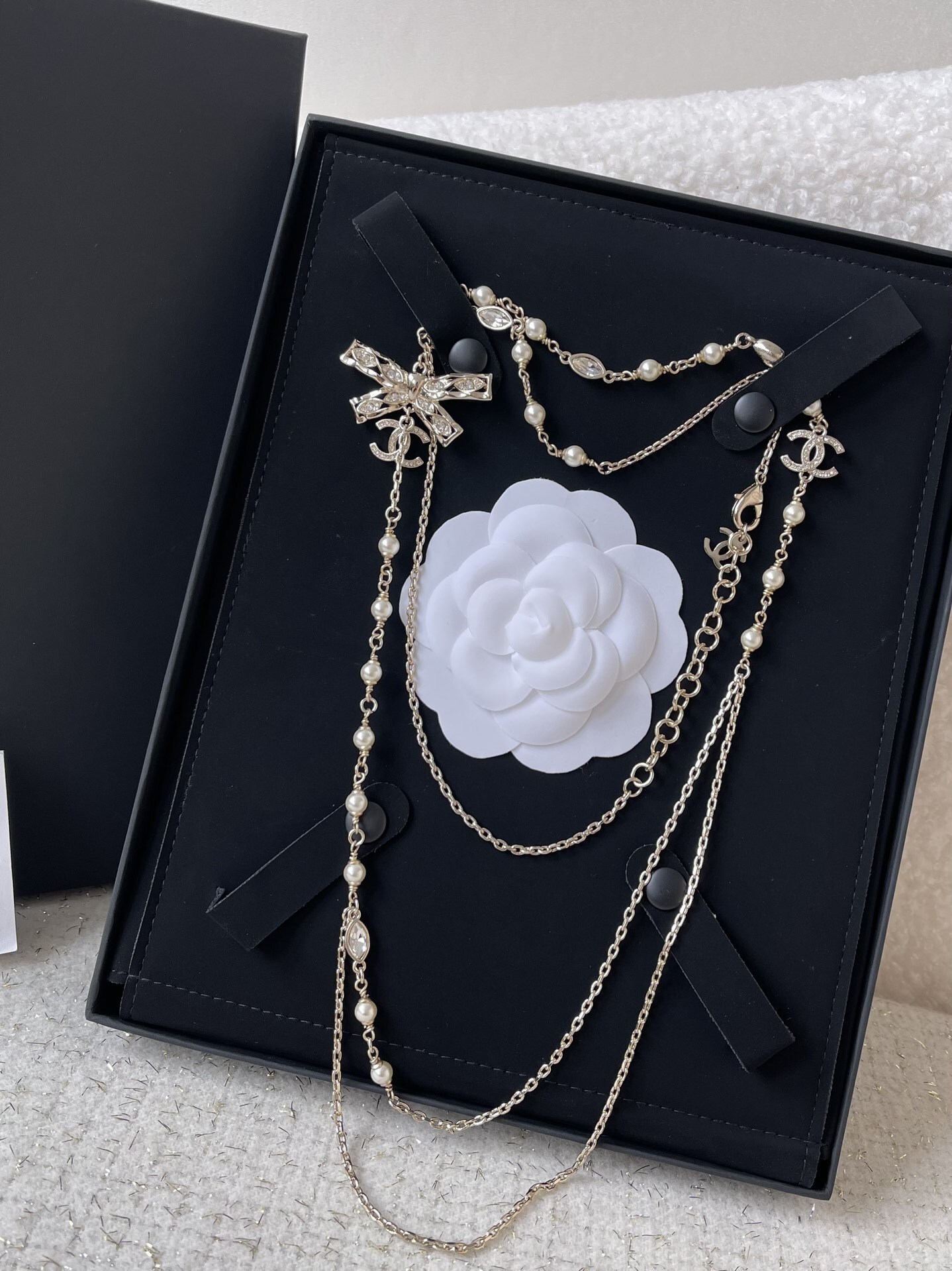 Elegant Crystal Bow & Pearl Long Necklace - Luxury Fashion Jewelry