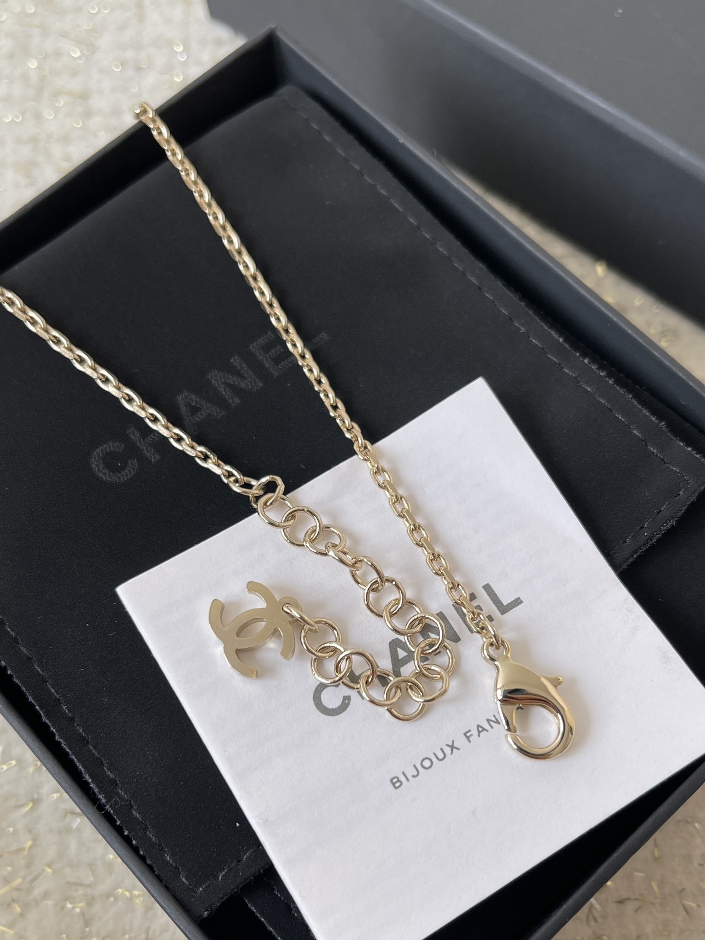Luxury Gold Ribbon Bow Necklace with Crystal CC Logo Pendant