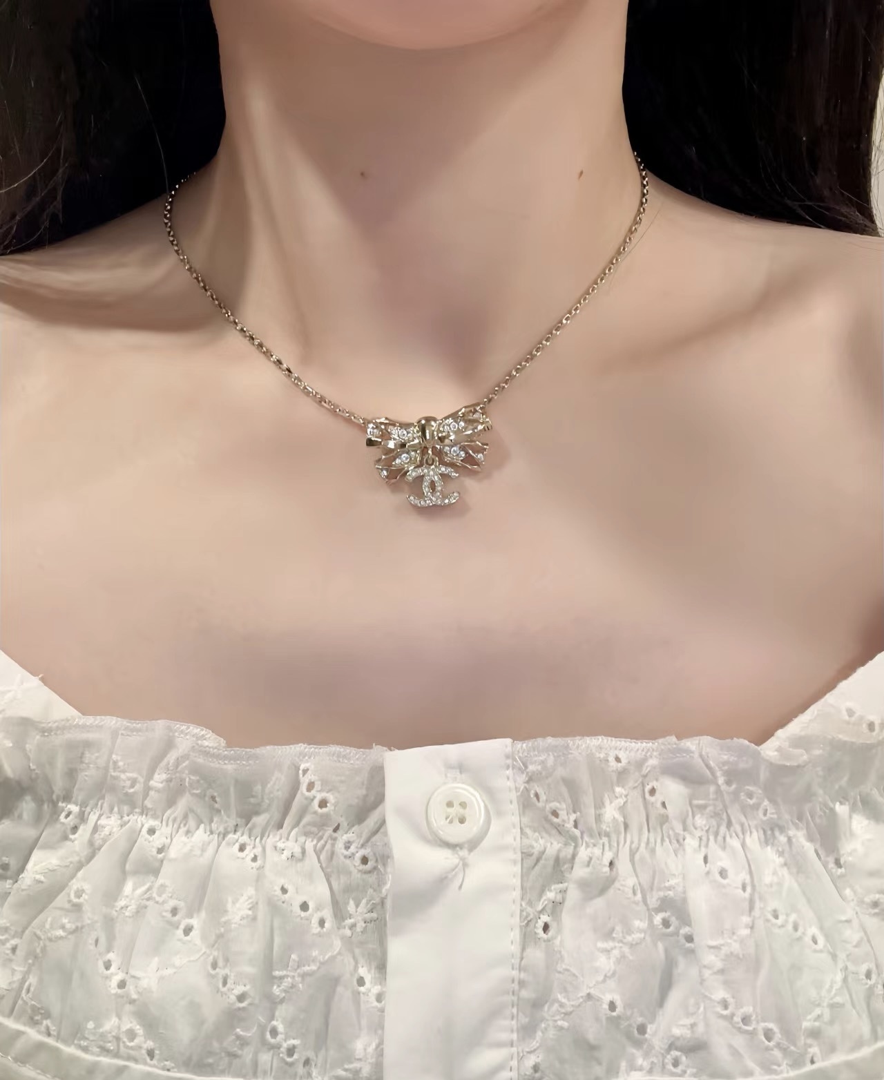 Luxury Gold Ribbon Bow Necklace with Crystal CC Logo Pendant