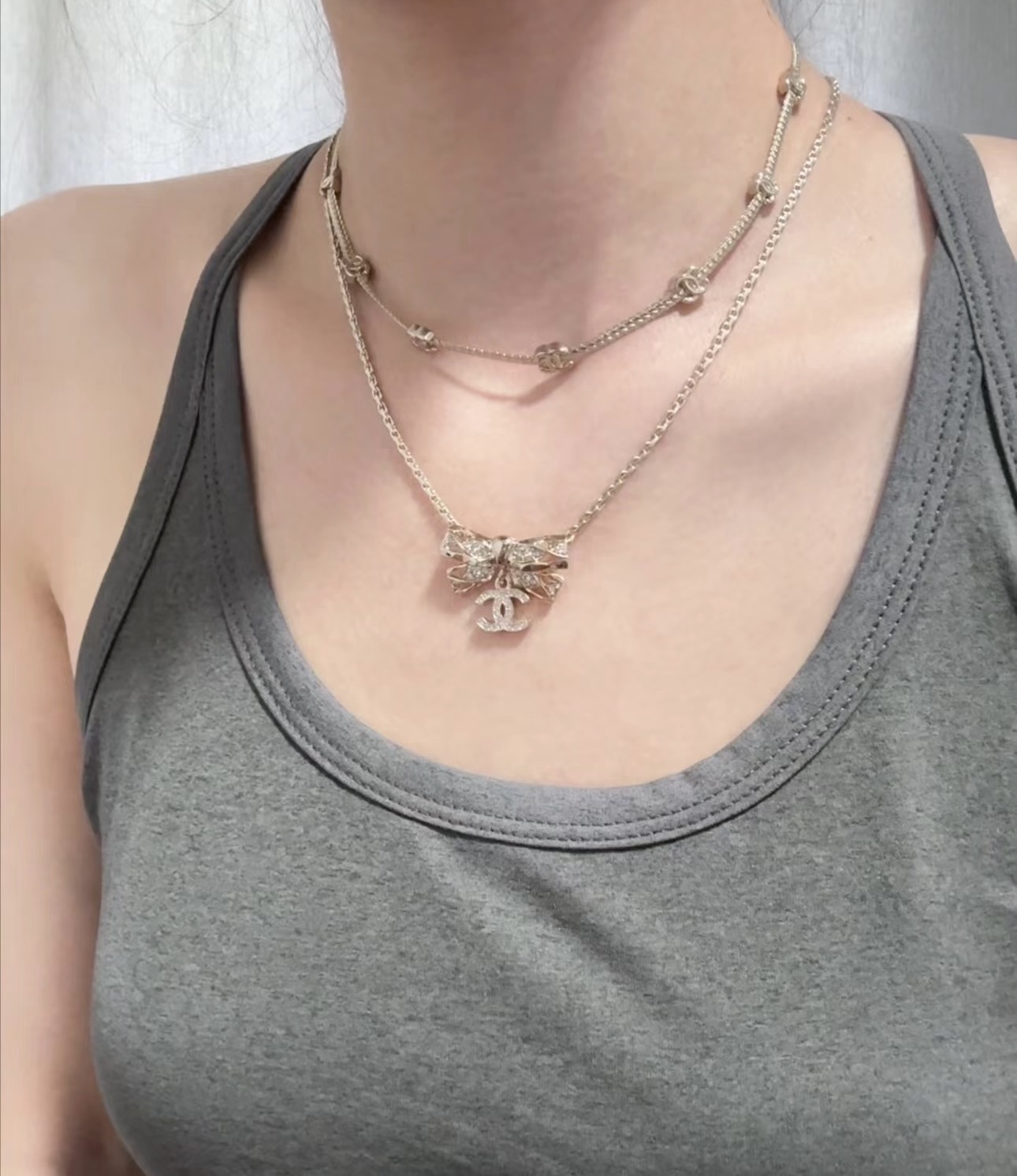 Luxury Gold Ribbon Bow Necklace with Crystal CC Logo Pendant