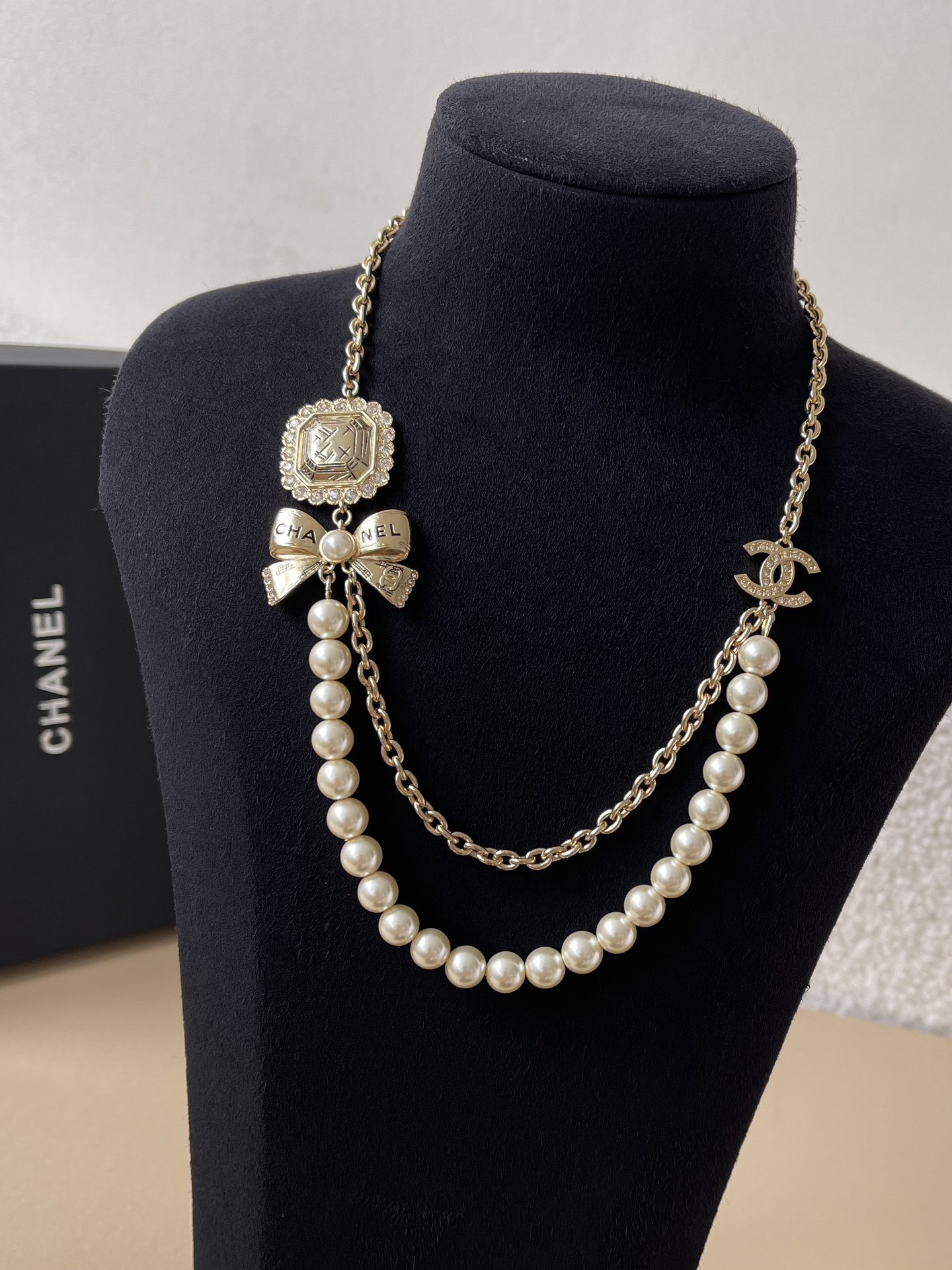 Luxury Chanel Gold Pearl Layered Necklace with Bow & CC Logo