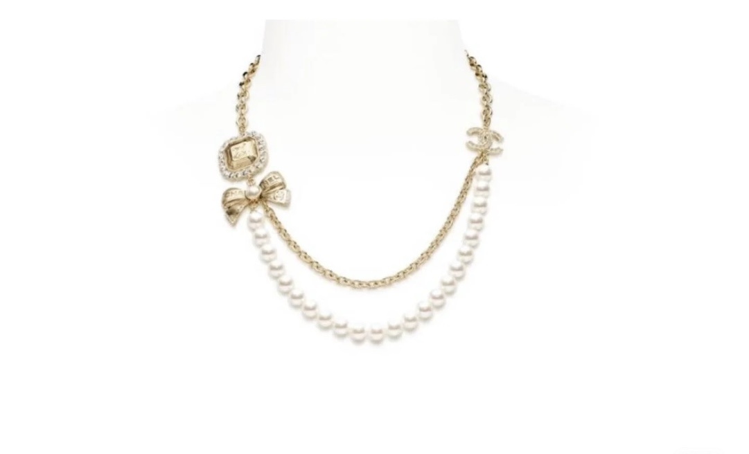 Luxury Chanel Gold Pearl Layered Necklace with Bow & CC Logo