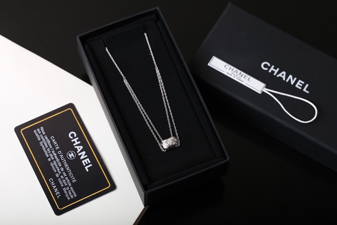 Chanel Style Quilted Matelasse Double Chain Crystal Necklace