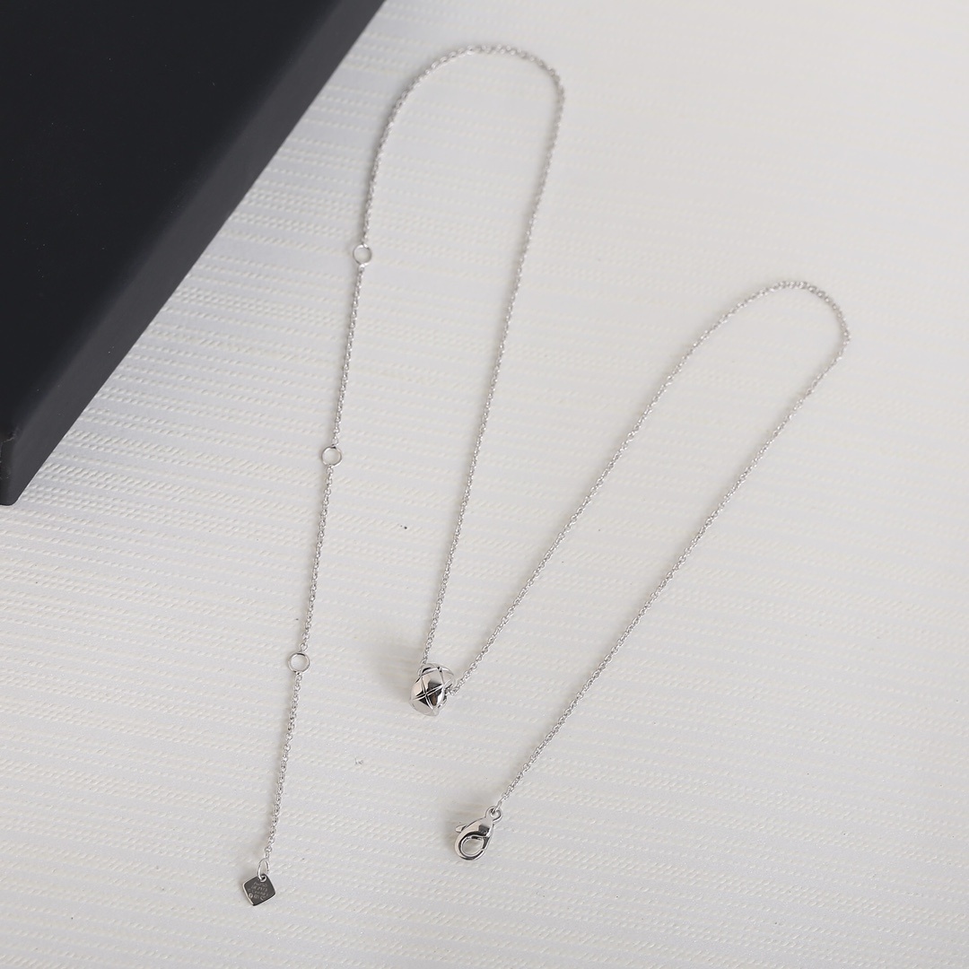 Luxury Quilted Ball Pendant Necklace - Elegant Jewelry for Women