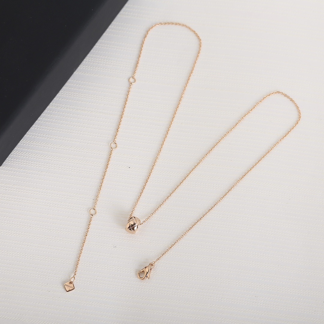 Luxury Quilted Ball Pendant Necklace - Elegant Jewelry for Women