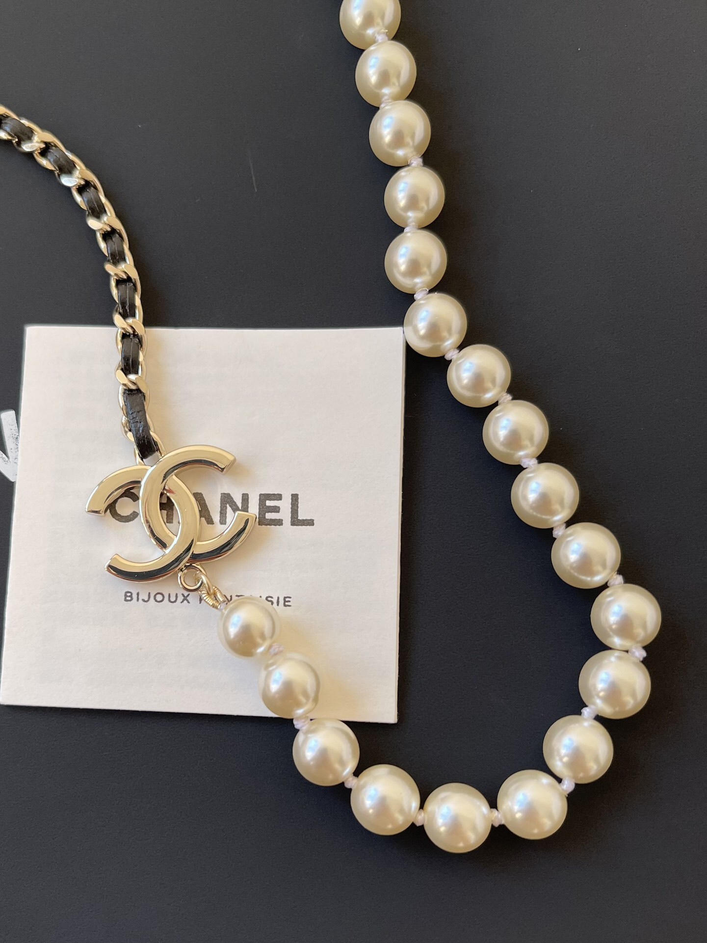 Chanel CC Logo Pearl & Lambskin Leather Chain Necklace