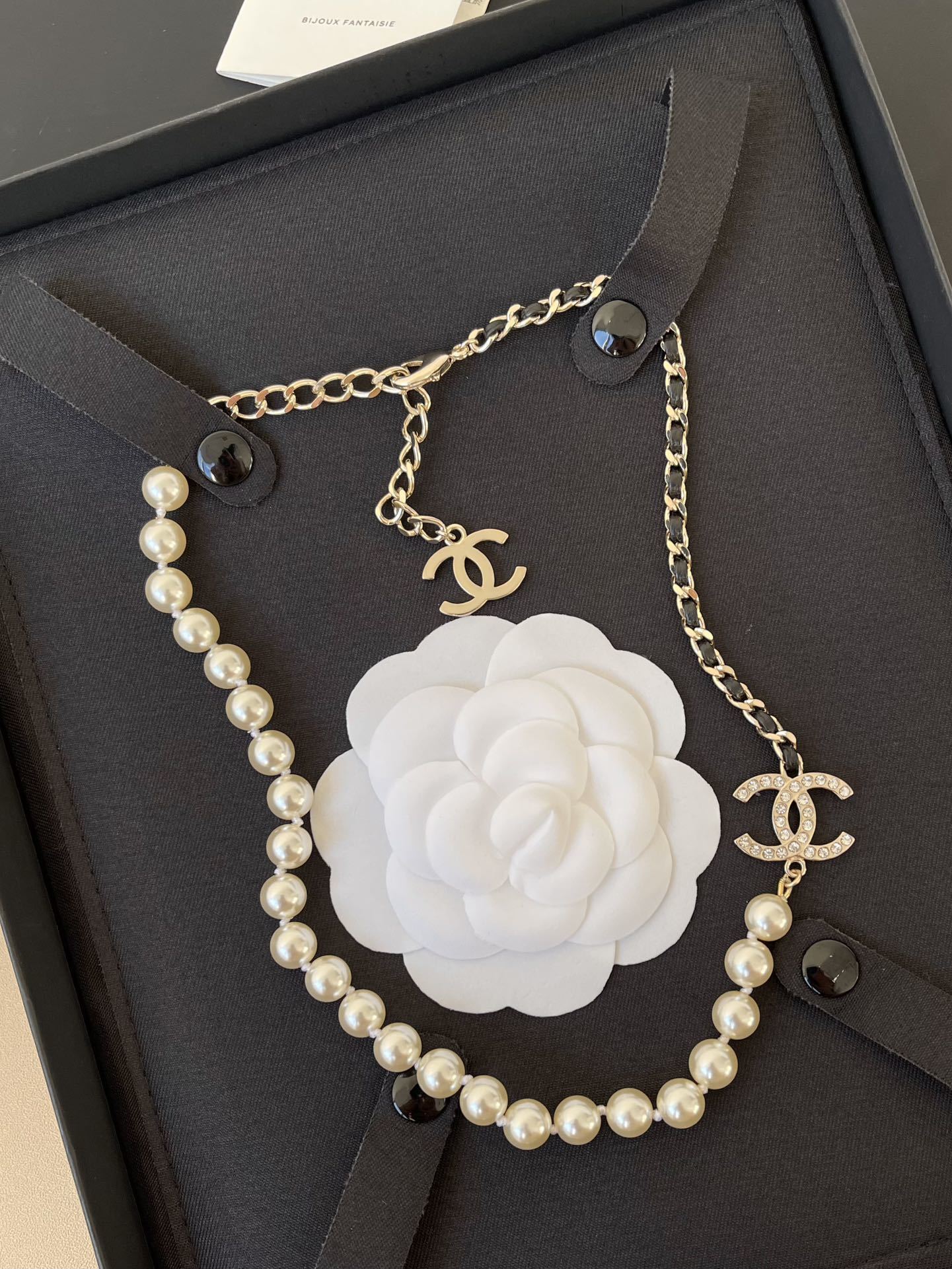 Chanel CC Logo Pearl & Lambskin Leather Chain Necklace