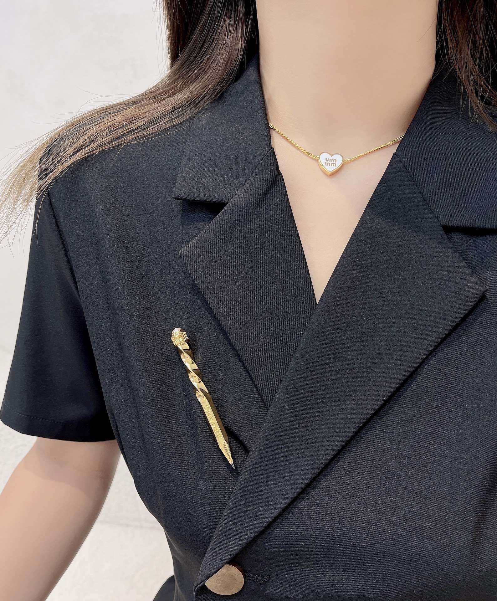 Luxury Gold Twisted Pencil Brooch with Pearl - Designer Style Pin