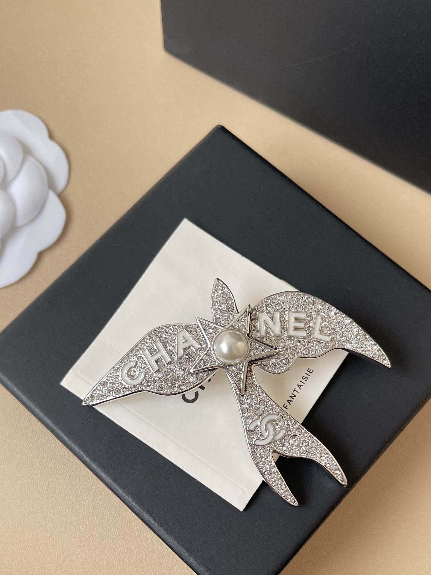 Chanel Crystal Swallow Bird Brooch - Elegant Pearl Fashion Jewelry