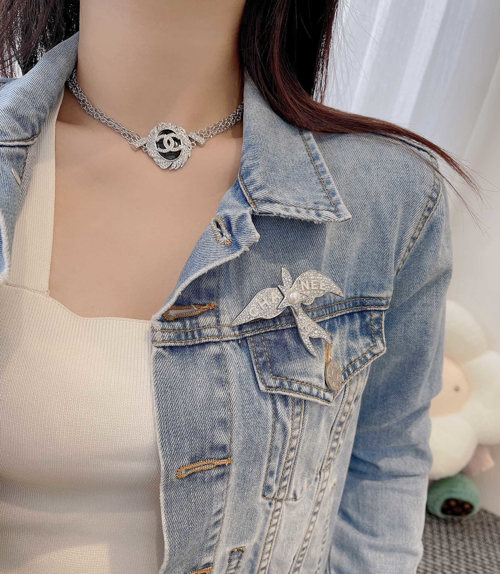 Chanel Crystal Swallow Bird Brooch - Elegant Pearl Fashion Jewelry